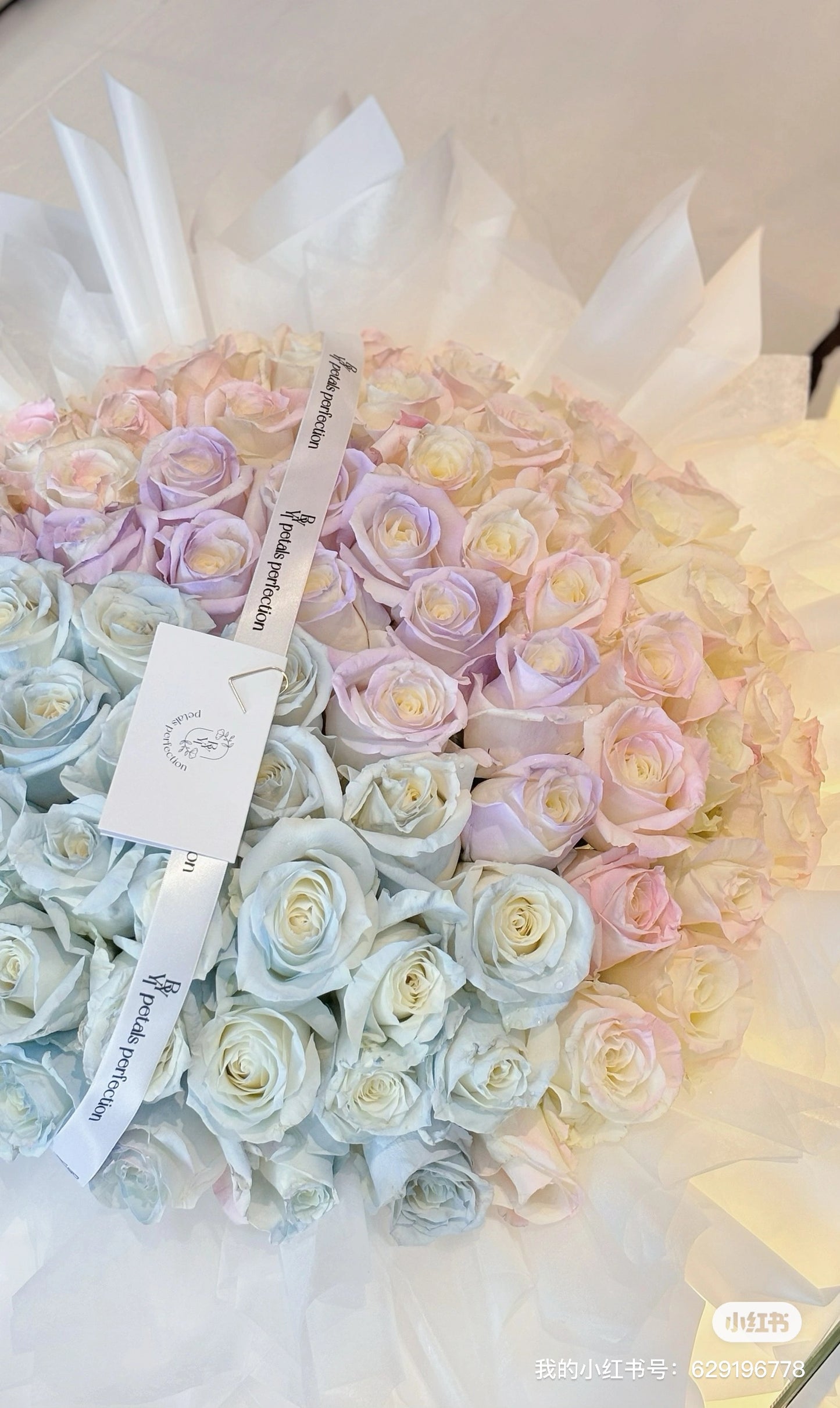 Aurora Fresh Roses Bouquet 99stk