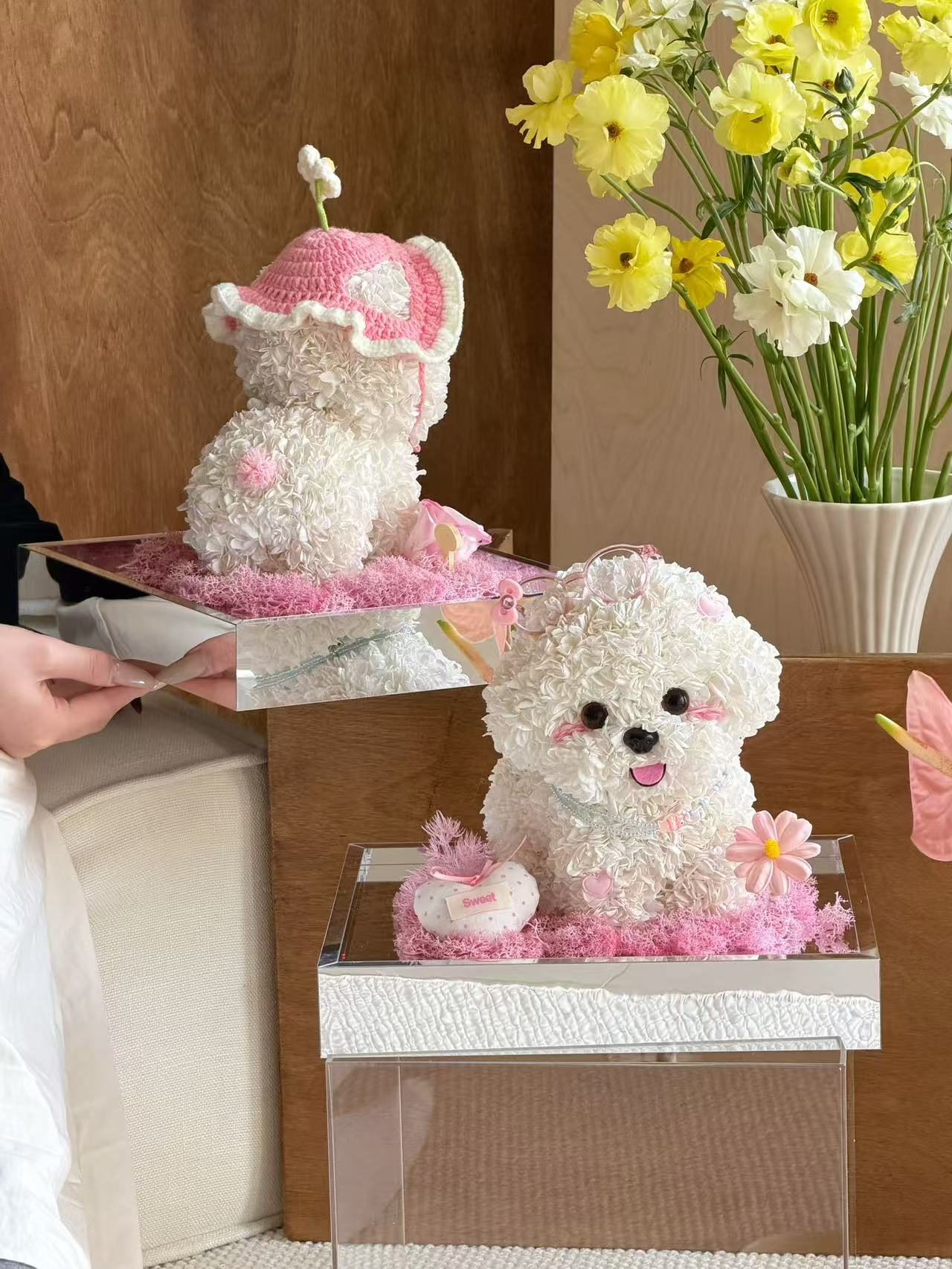 Puppy Love Preserved Flowers Box 👓