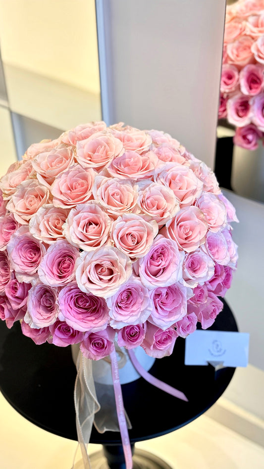 Gradient Pink Fresh Roses Box