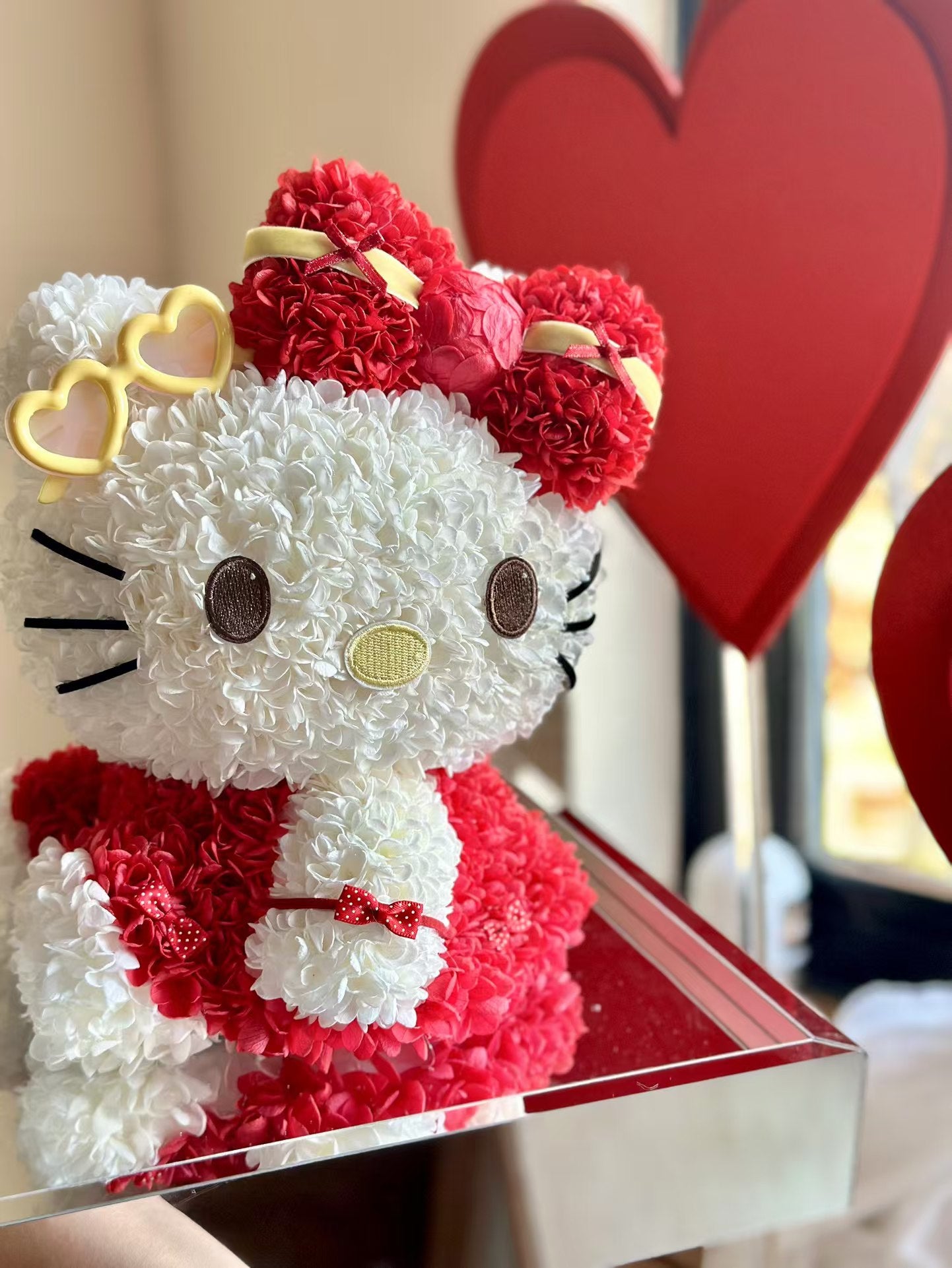 Hello Kitty 💌 Preseved Flowers Gift Box 🇸🇬 SG In Stock
