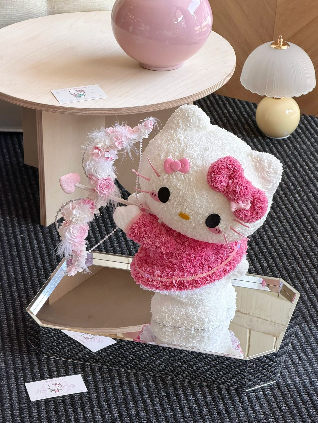 Giant Love Hello Kitty Preserved Flowers Box 🇸🇬 SG In Stock
