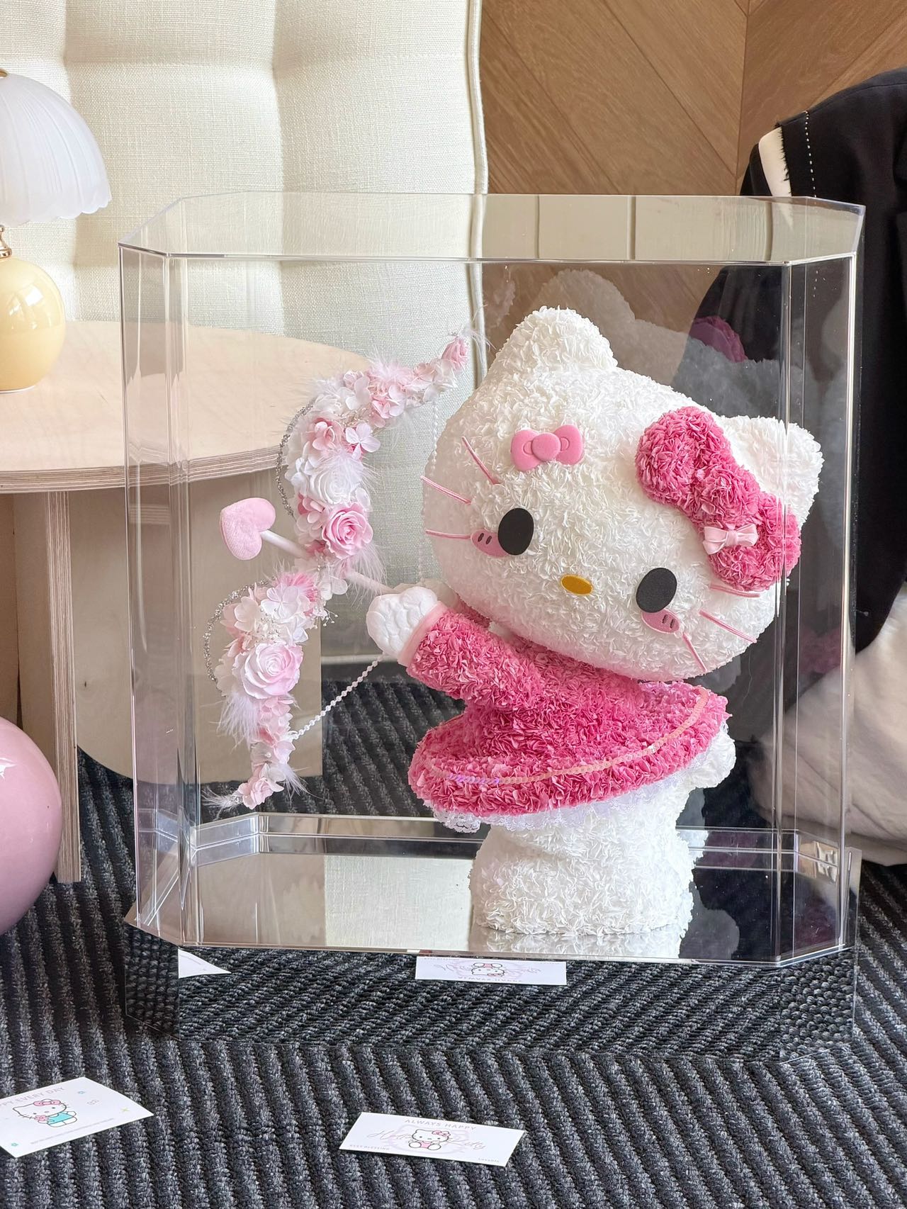 Giant Love Hello Kitty Preserved Flowers Box 🇸🇬 SG In Stock