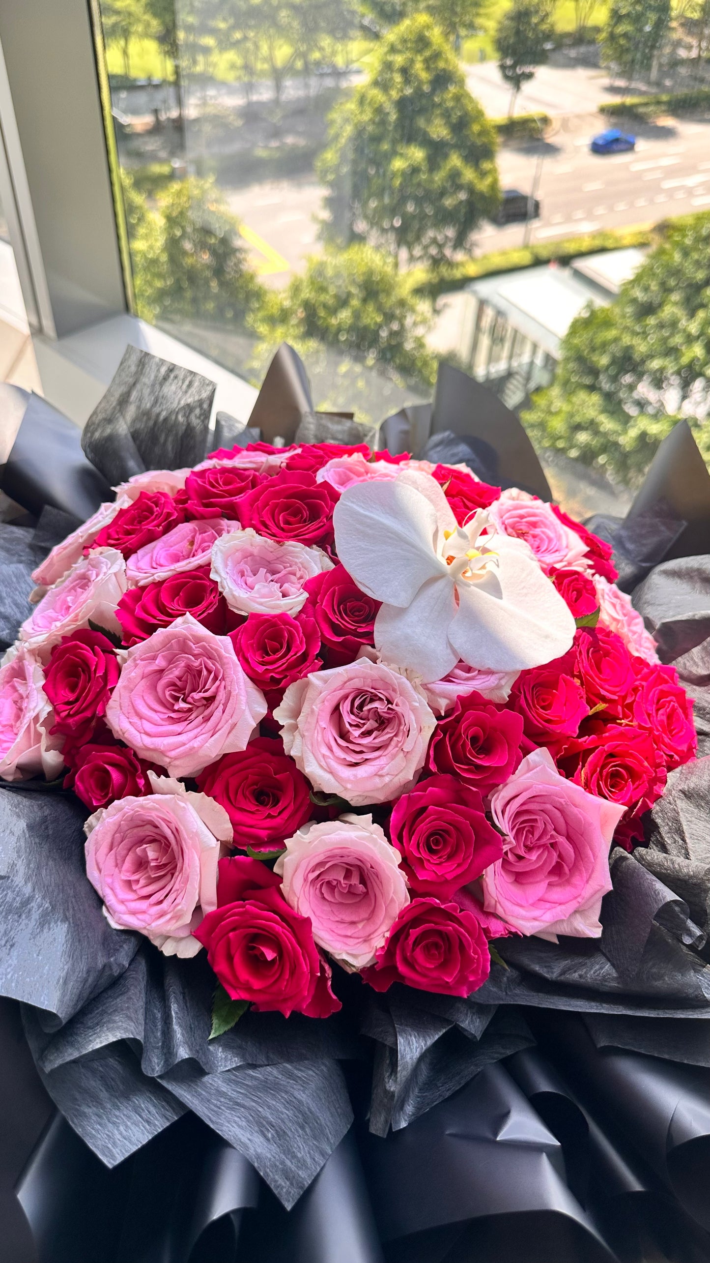 Floyd Pink Roses Phalaenopsis Bouquet 💐 60stk