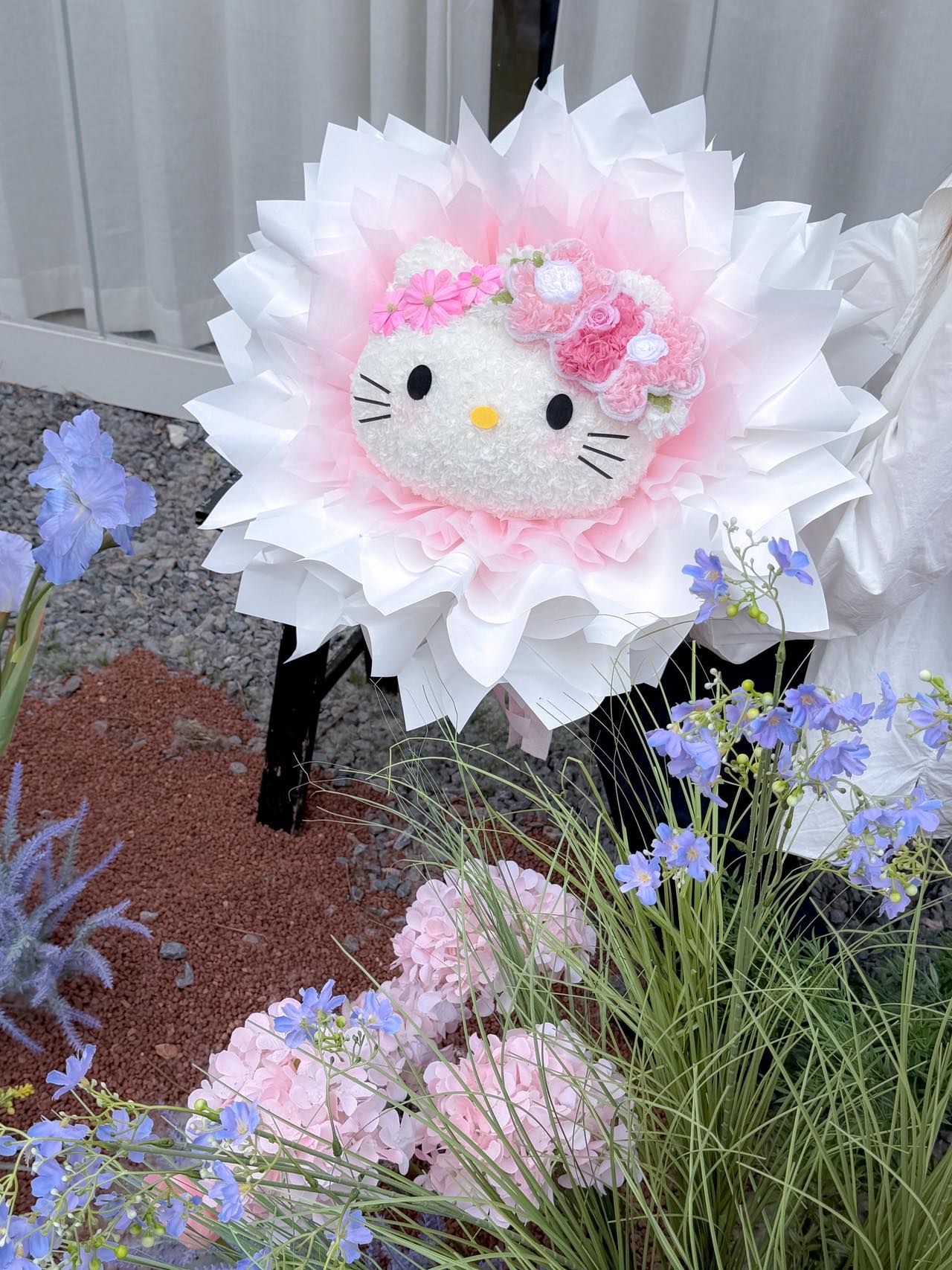Hello Kitty Preserved Flowers Bouquet