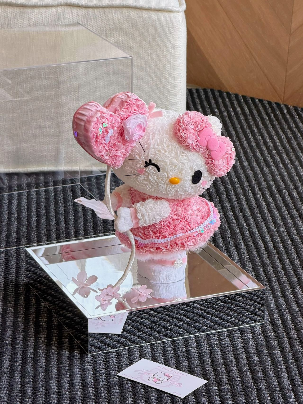 Hello Kitty Heart Preserved Flowers Box 🇸🇬 SG In Stock
