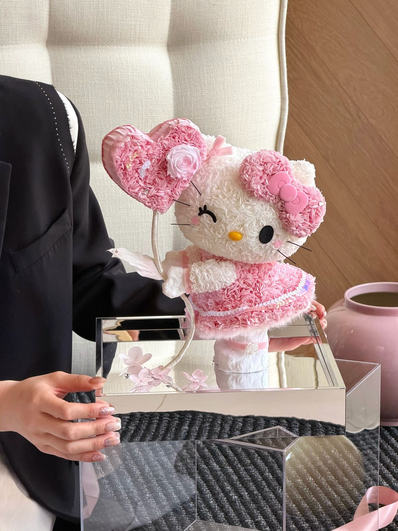 Hello Kitty Heart Preserved Flowers Box 🇸🇬 SG In Stock