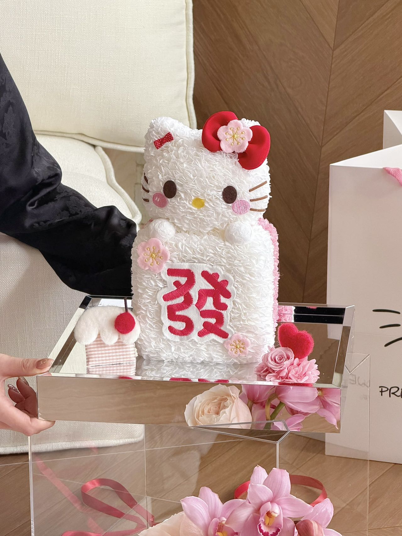 Lucky Cat Preserved Flowers Box 🎈