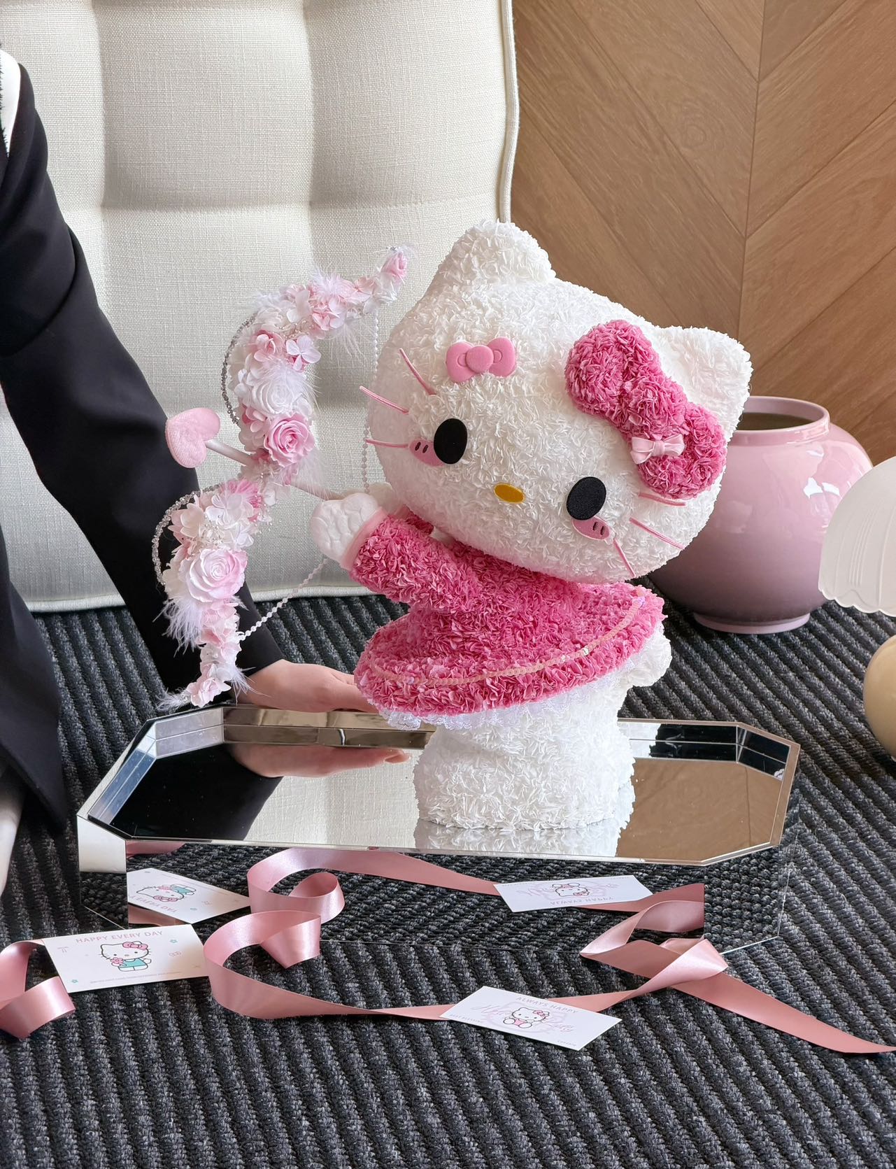 Giant Love Hello Kitty Preserved Flowers Box 🇸🇬 SG In Stock