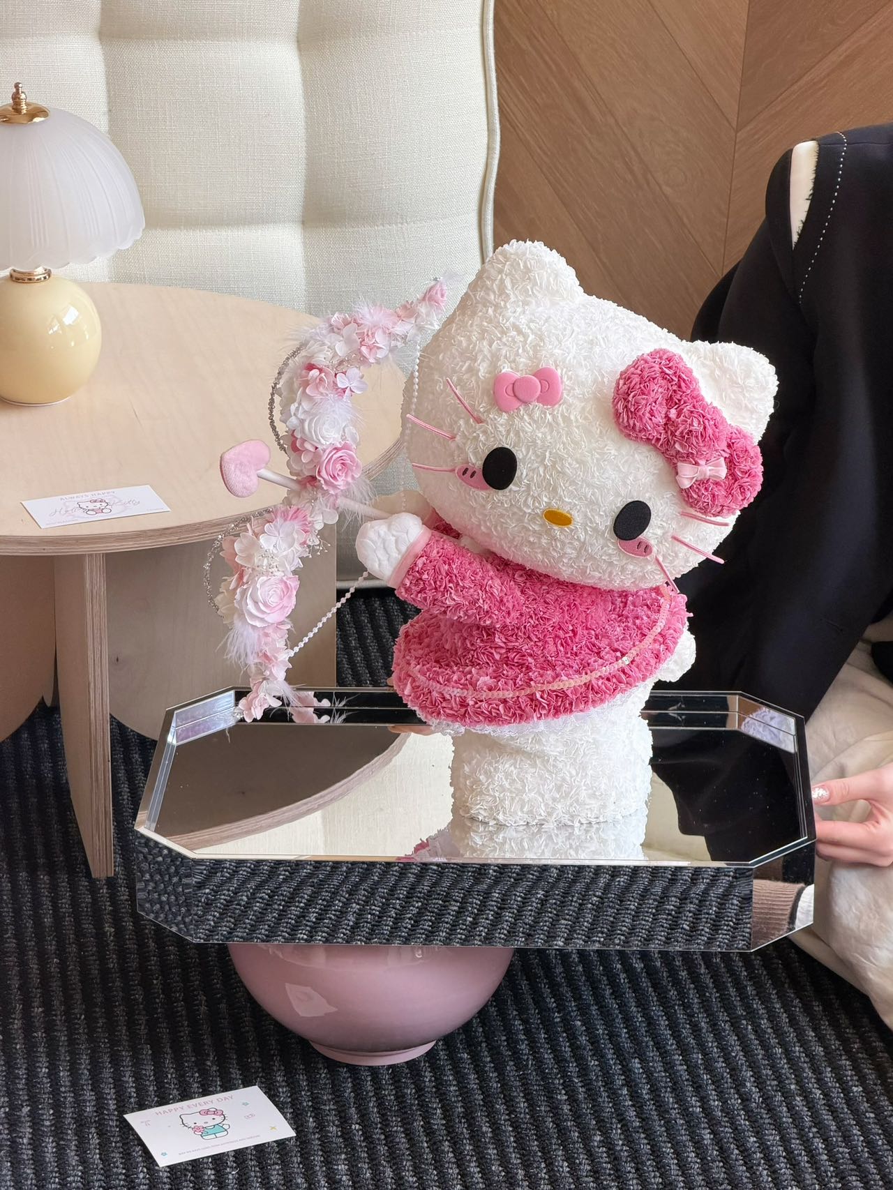 Giant Love Hello Kitty Preserved Flowers Box 🇸🇬 SG In Stock
