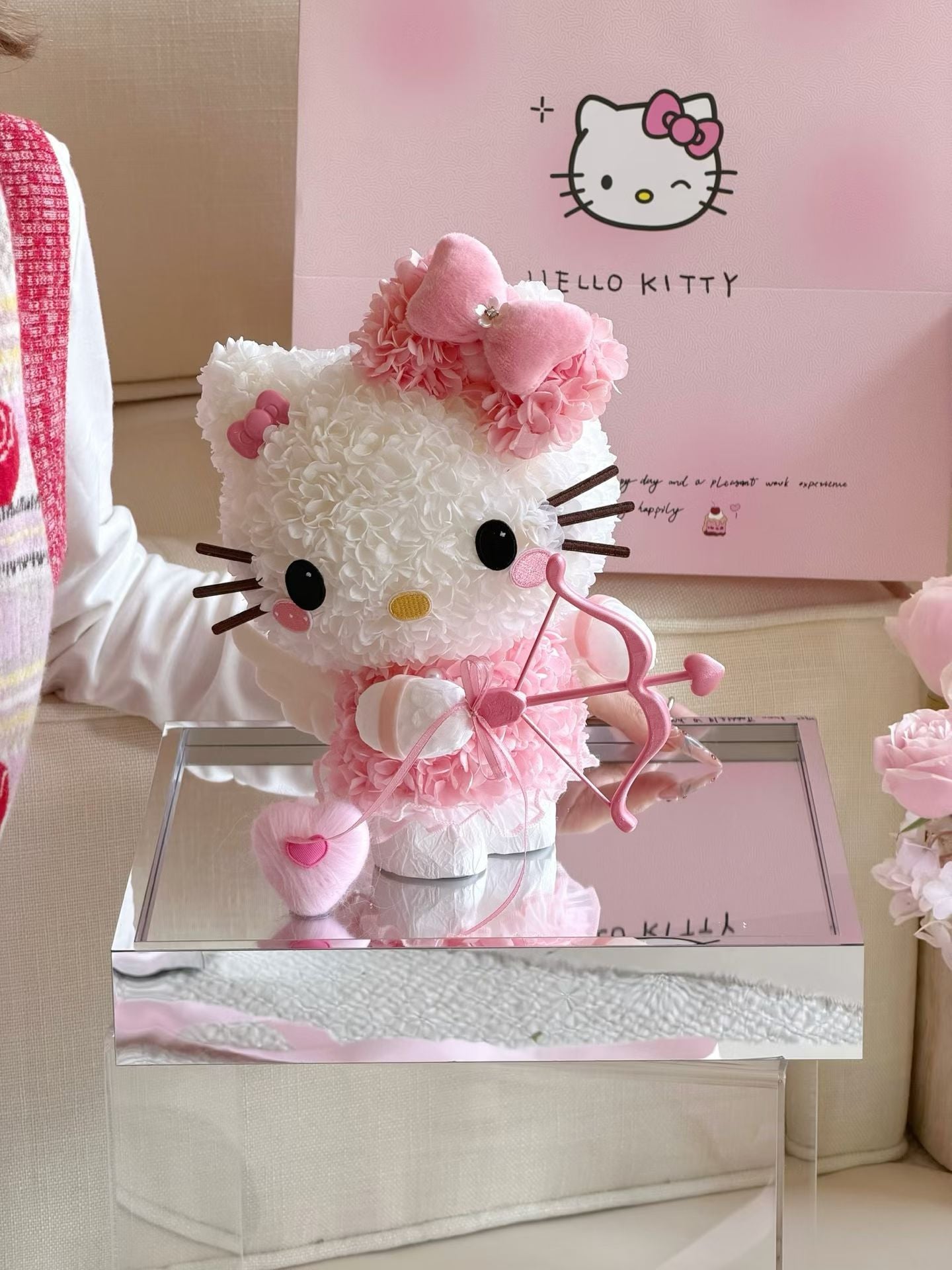 Cupid Kitty Preserved Flowers Box 💘