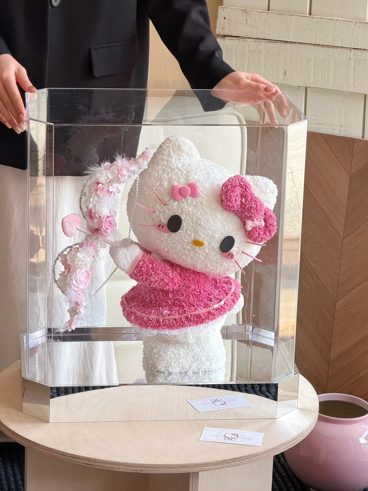 Giant Love Hello Kitty Preserved Flowers Box 🇸🇬 SG In Stock