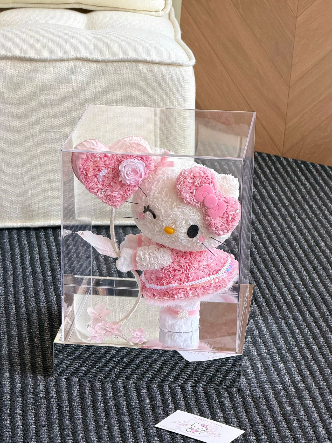 Hello Kitty Heart Preserved Flowers Box 🇸🇬 SG In Stock
