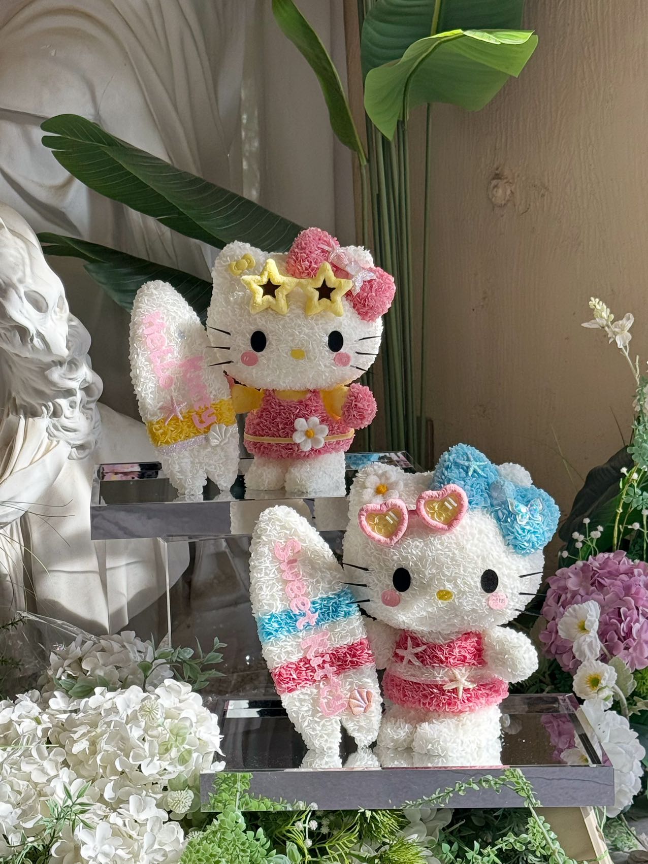 Surf Board Bikini Kitty Preserved Flowers Box 🏄🏻‍♀️