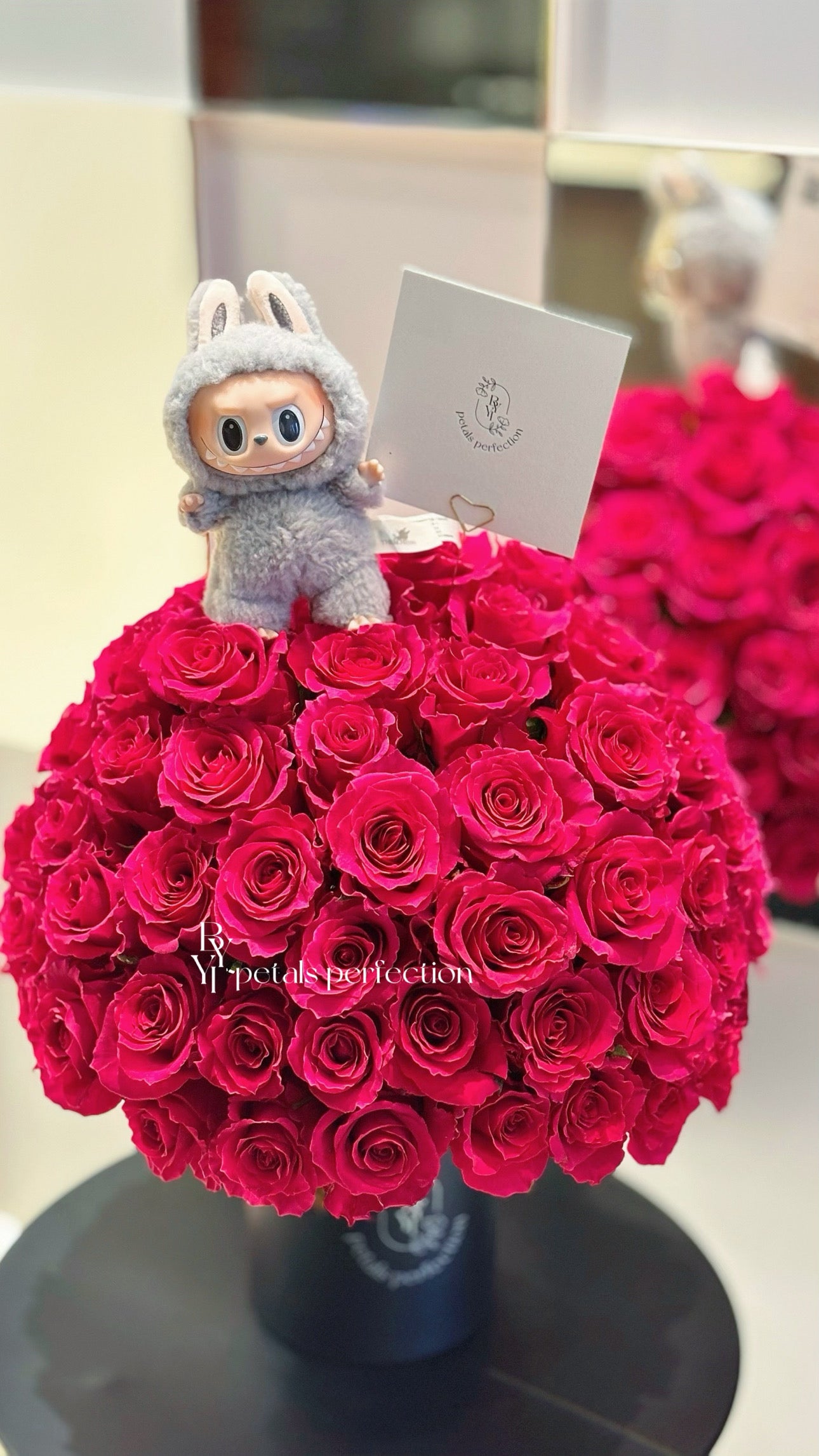 Labubu Fresh Roses Gift Box