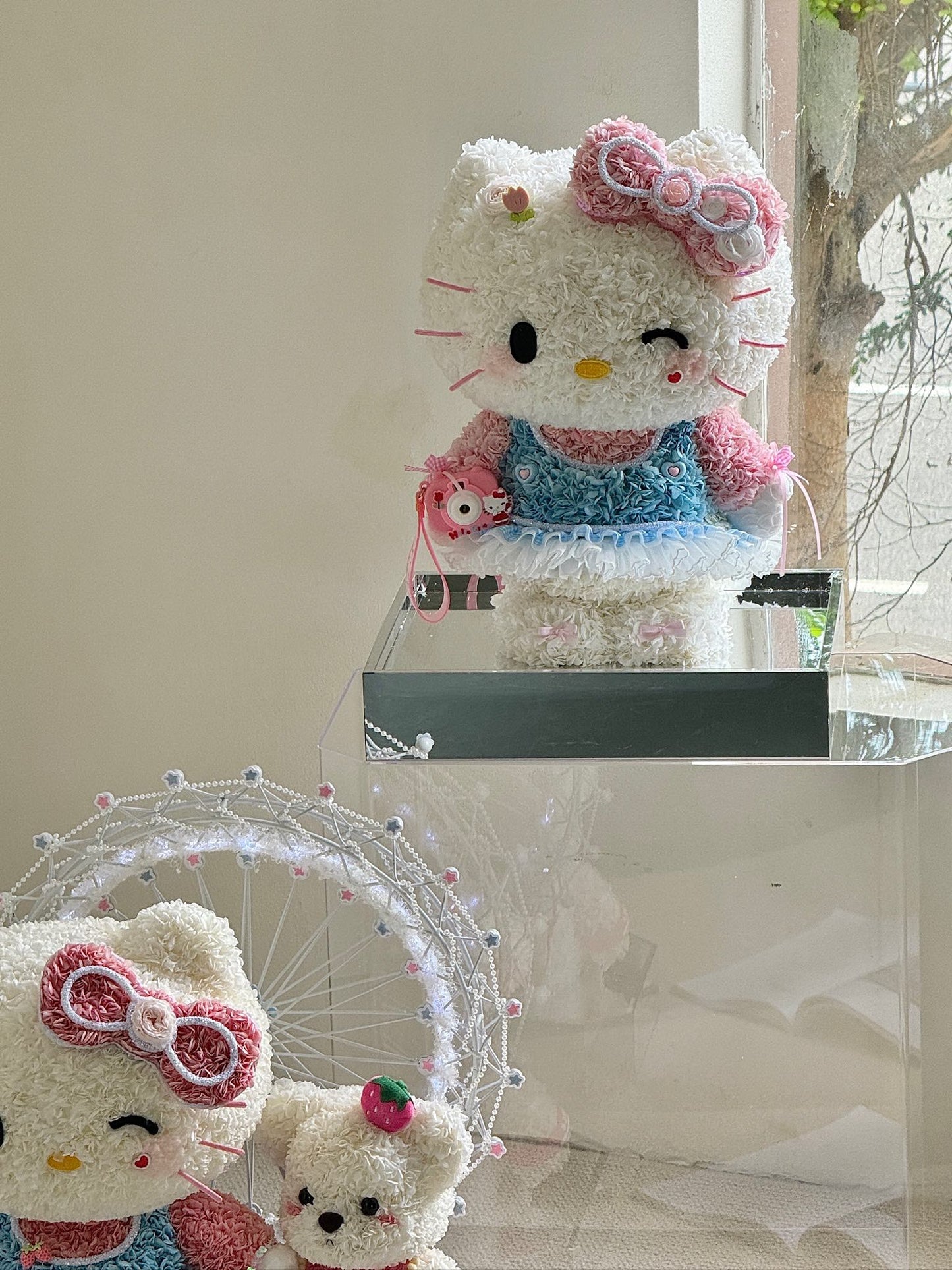 Hello Kitty & Her Teddy Bear 🧸 Preserved Flowers Box 🎡